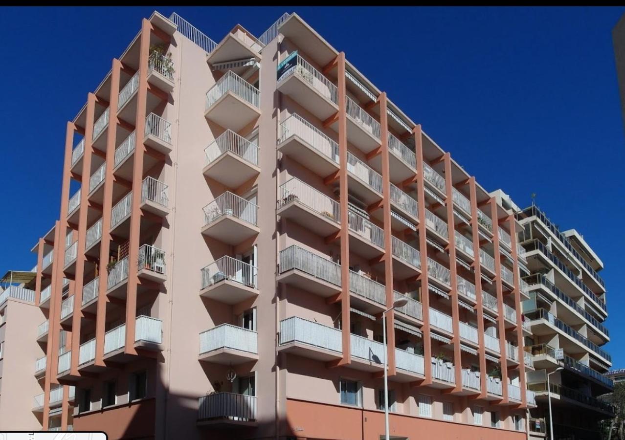 Spacious Apartment In The Heart Of Juan Les Pins ! Zewnętrze zdjęcie